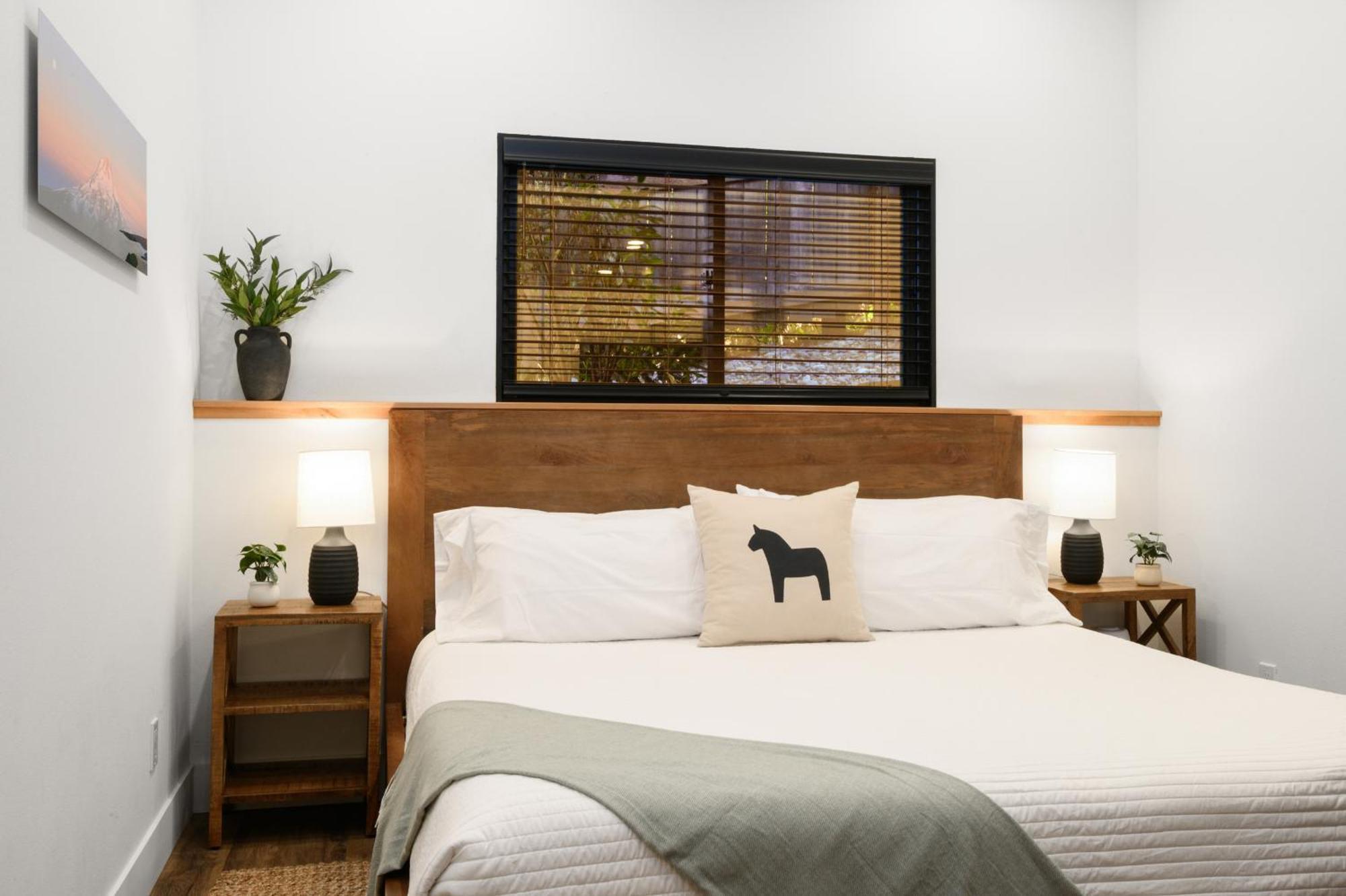 Horsefeathers Hotel 胡德里弗 外观 照片